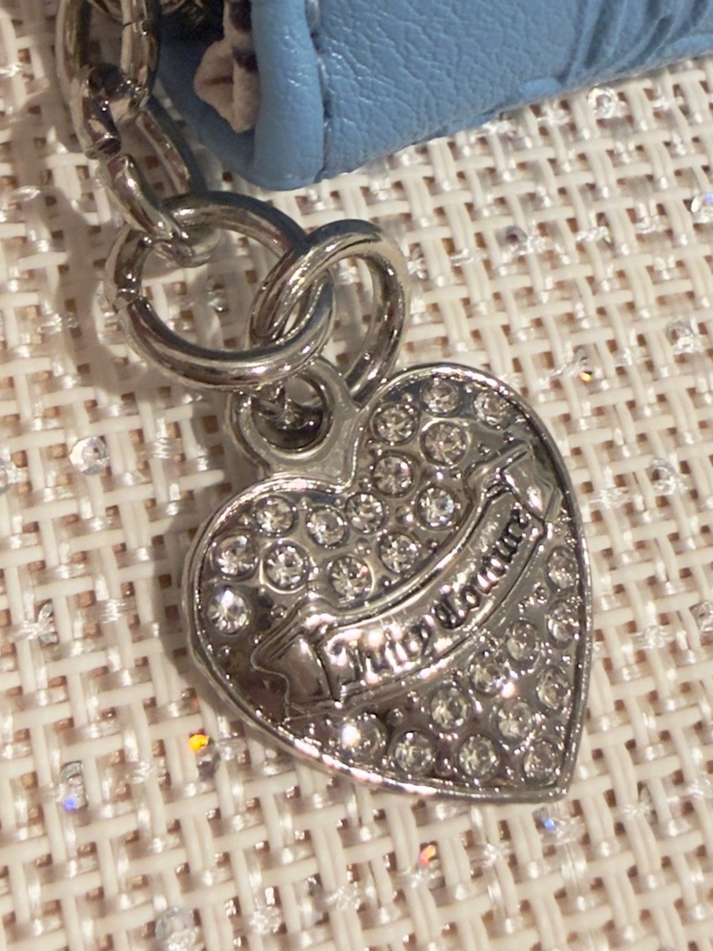 ✨🩵 Juicy Couture That Bling Blue Heritage Embossed Small Wristlet Wallet - Picture 9 of 15